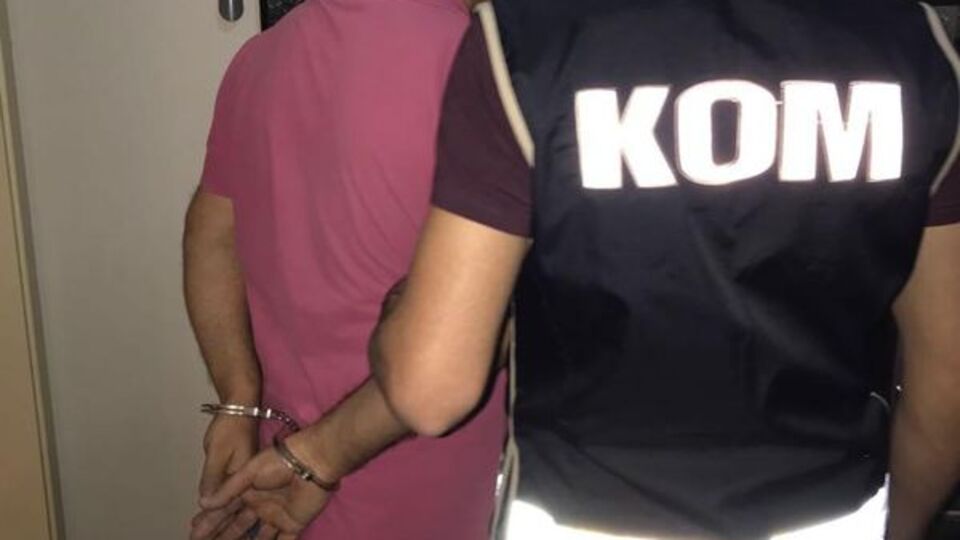 FETÖ'ye dev darbe! 118 hücre evine baskın