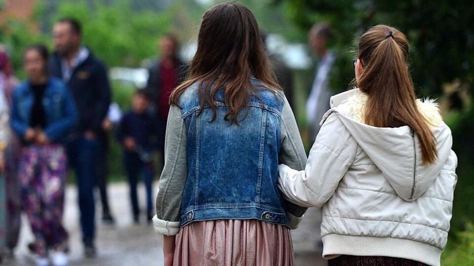 Yüzyıllardır süren gelenek! Eş adaylarını o sokakta aradılar...