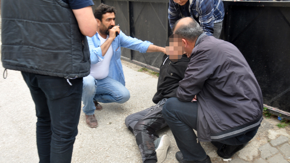 Okul bahçesinde şok saldırı! 13 yaşındaki çocuk kanlar içinde kaldı!