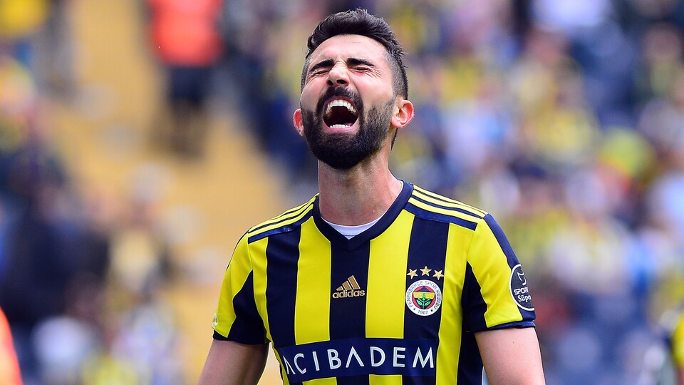 Hasan Ali'den taraftara eleştiri!