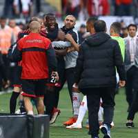 Takım arkadaşları Pogba'ya saldırdı!