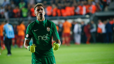 Altın eldiven Muslera!
