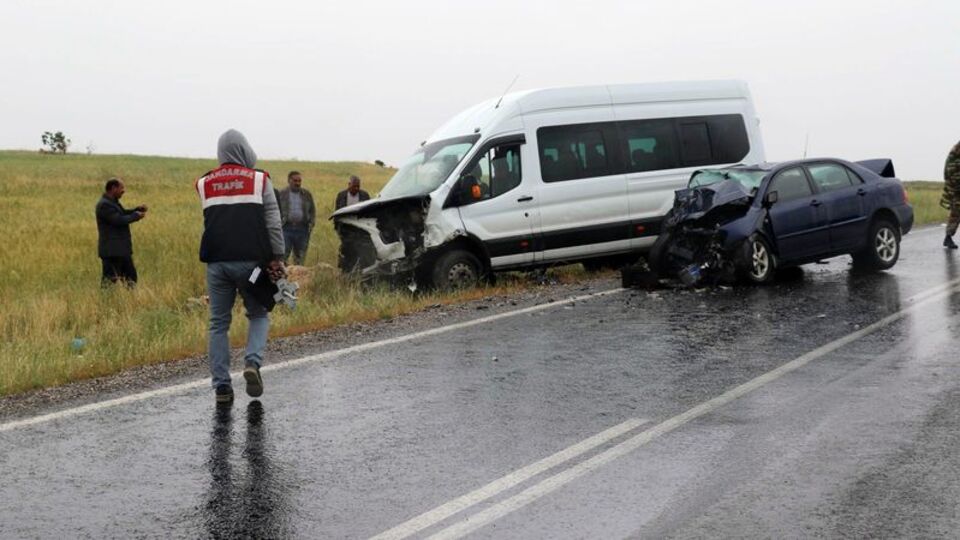 Diyarbakır'da feci kaza! Çok sayıda yaralı var