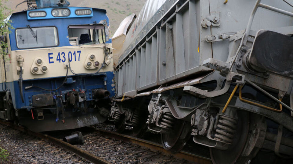 Malatya'da tren kazası! 7 vagon raydan çıktı