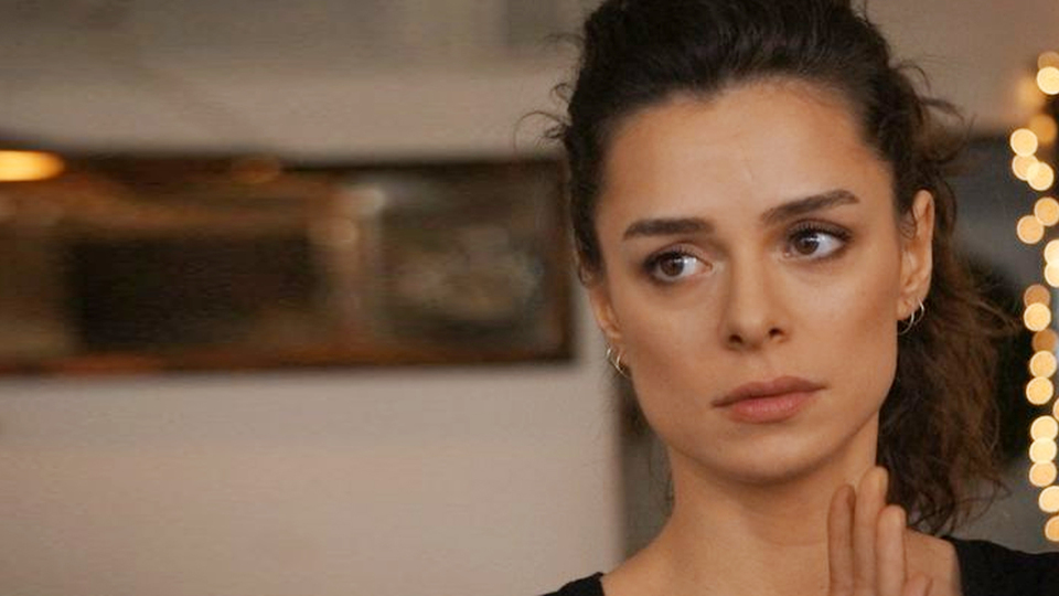 Ünlü oyuncunun yeğenine istismar! Sosyal medyadan yardım istedi