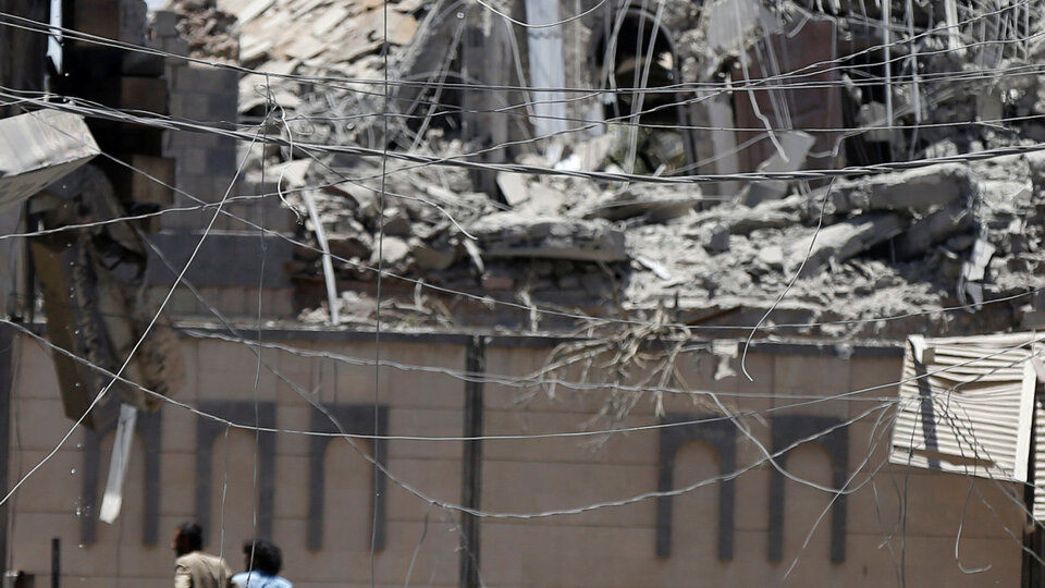 Yemen'de Cumhurbaşkanlığı Sarayı'na hava saldırısı!