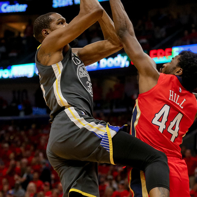 Warriors ile Rockets finale doğru