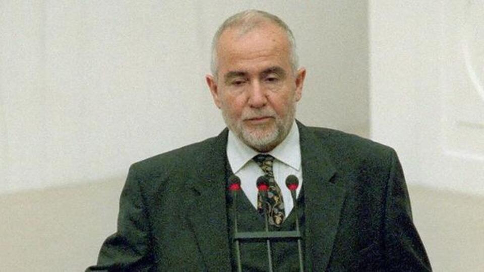 Eski Bakan Cevat Ayhan vefat etti