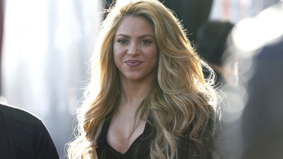 Shakira geliyor