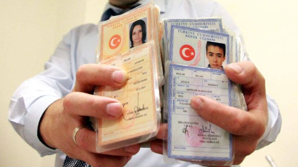 Eski kimliği olanlar oy kullanabilecek mi?