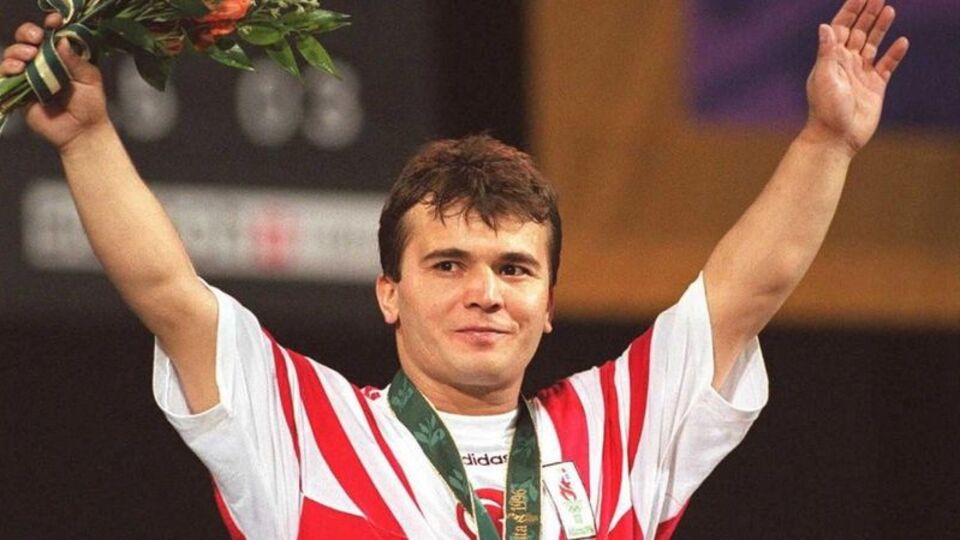 Naim Süleymanoğlu'nun mezarı açılacak!