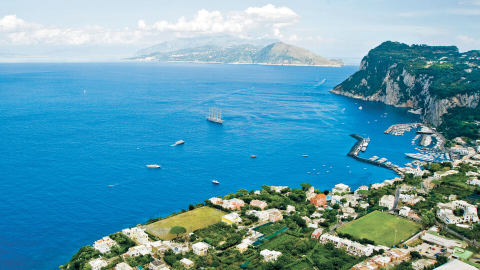 İmparatorların büyük aşkı: Capri!