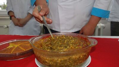 Lezzetli lahana çorbası nasıl yapılır?