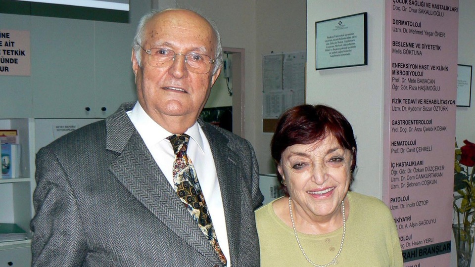 İzmir'de otomobilin çarptığı eski rektör öldü