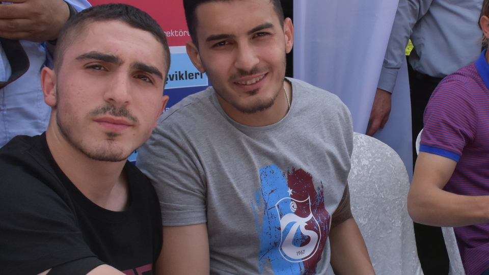 Trabzonsporlu futbolcular imza gününde
