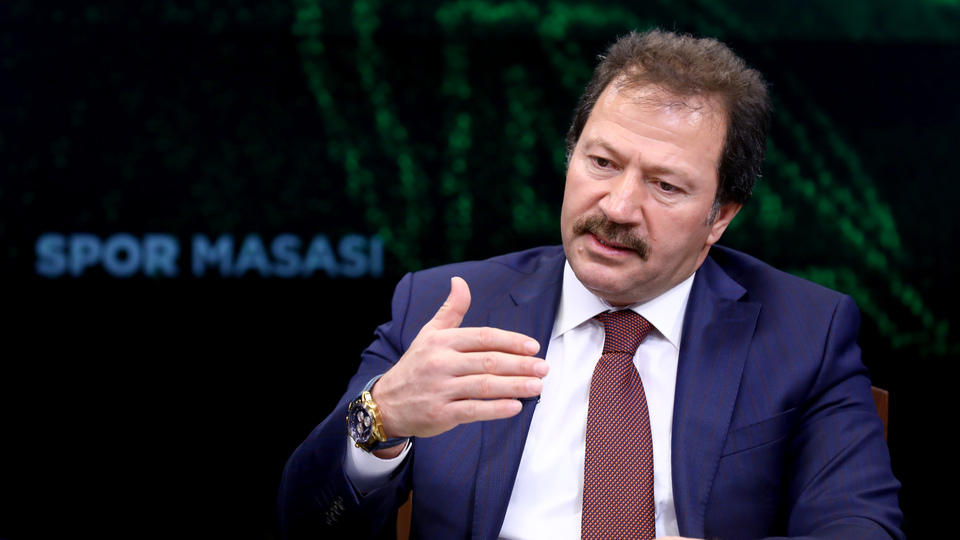 ''Yarışmacı bir takım kurmayı hedefliyoruz''