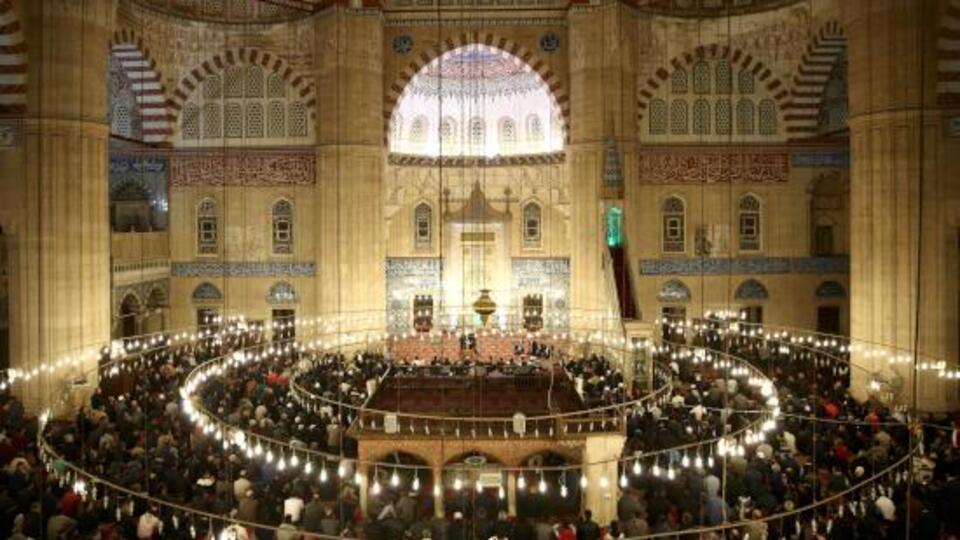 Tesbih namazı nasıl kılınır?