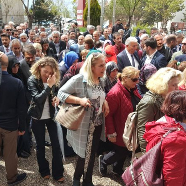 100 bin imzada son gün! Resmi olmayan sayılara göre 3 aday yeterli imzayı topladı
