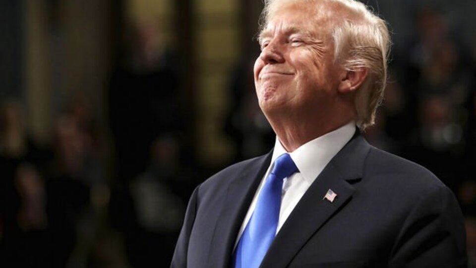 Trump'tan İran'a gözdağı!