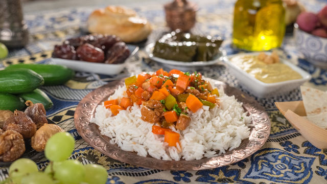 Uzmanlar uyarıyor: Oruç bir ziyafet gibi açılmamalı!