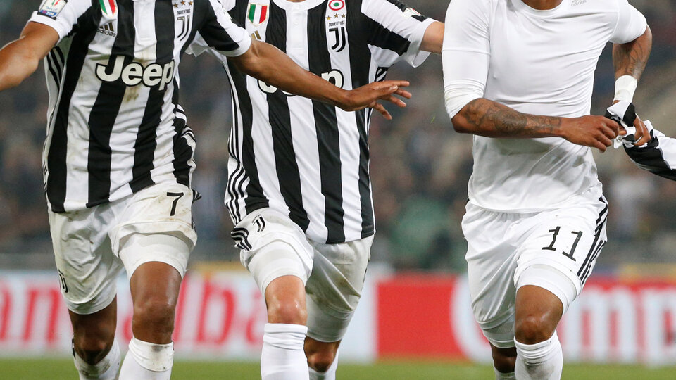 Milan dağıldı, kupa Juventus'un!