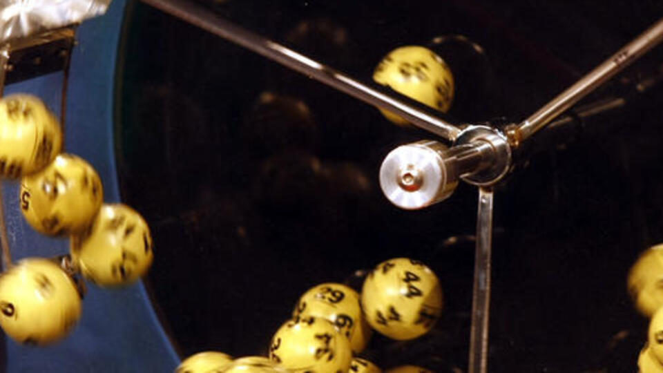 Büyük ikramiye 4'e bölündü! İşte kazandıran numaralar...