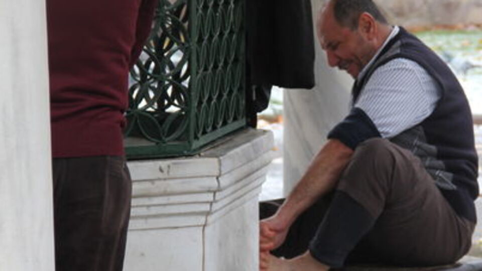 Abdest nasıl alınır?