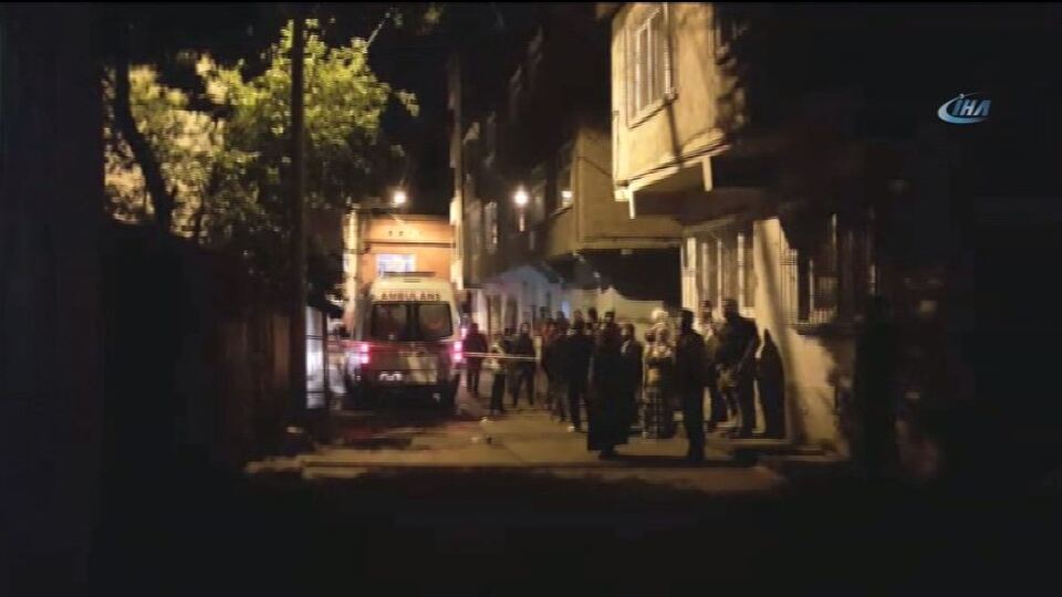 Diyarbakır'da panik anları! Bina tahliye edildi