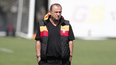 "Terim 'o tweet'i kime attı?"