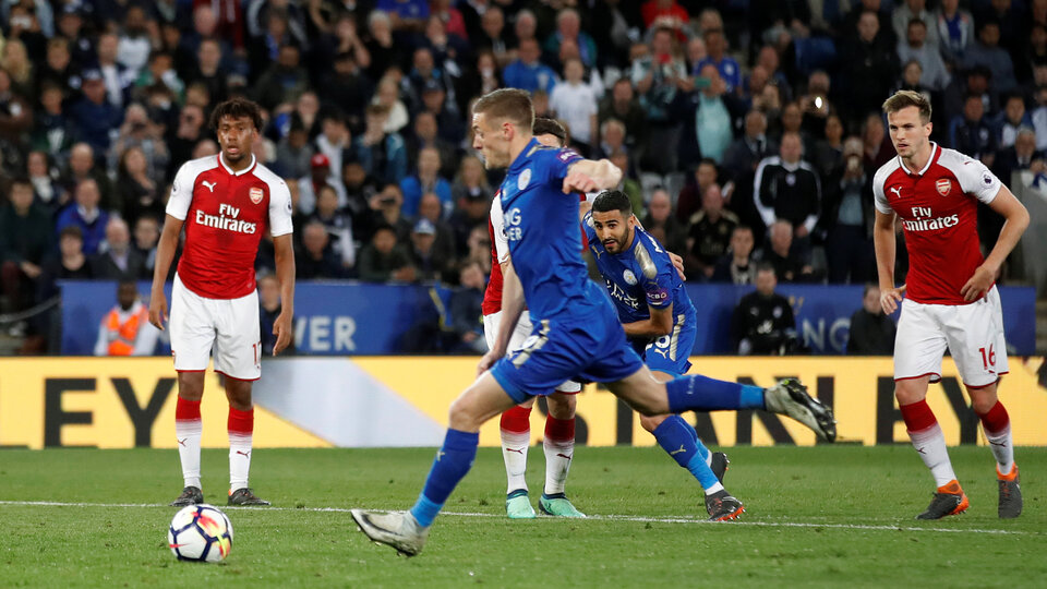 Leicester, Arsenal'ı devirdi