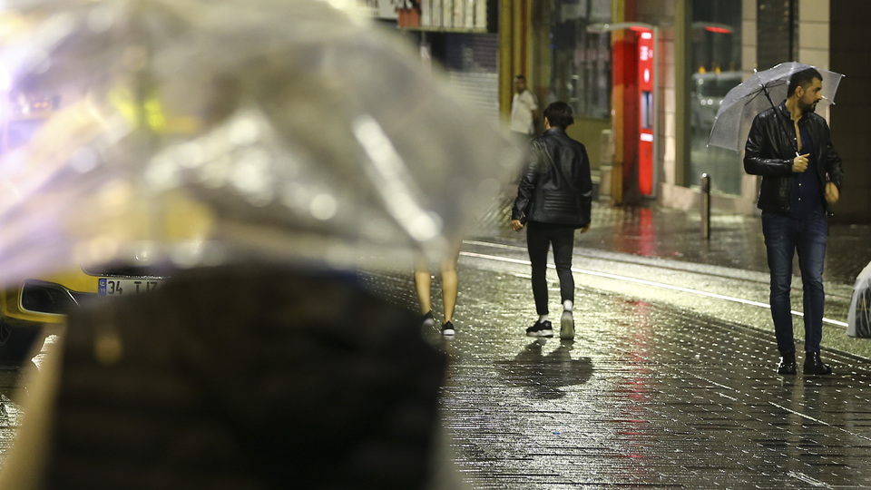 İstanbul'da yağış etkili oluyor