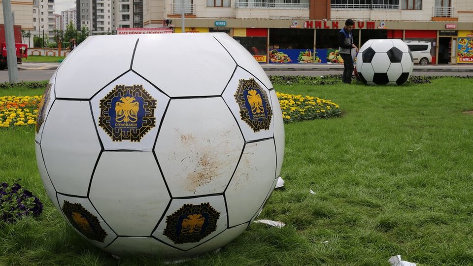 Ziraat Türkiye Kupası final maçı bugün Diyarbakır'da: Pasolig kartı olmayanlar dışarıda