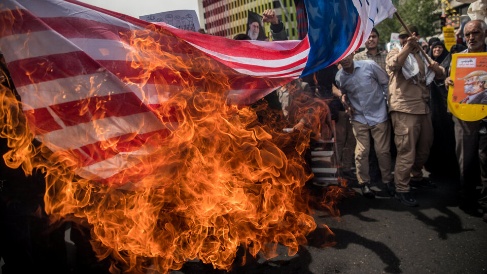İran'da Cuma namazı sonrası Trump protestoları!