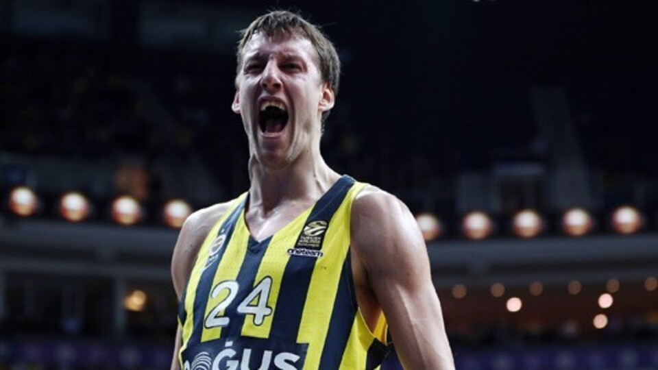 Fenerbahçe Doğuş, farklı bitirdi!