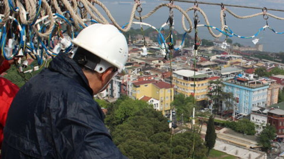 Camilerin gerdanlıkları 40 yıllık ustadan