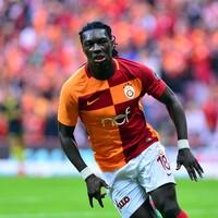 Gomis, Alex'in rekorunu egale etti!