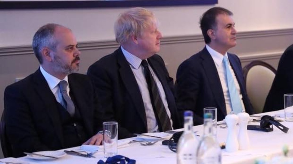 İngiliz Bakan ile bir araya gelen Çelik: Müttefiklerimiz İngiltere'den öğrensinler!