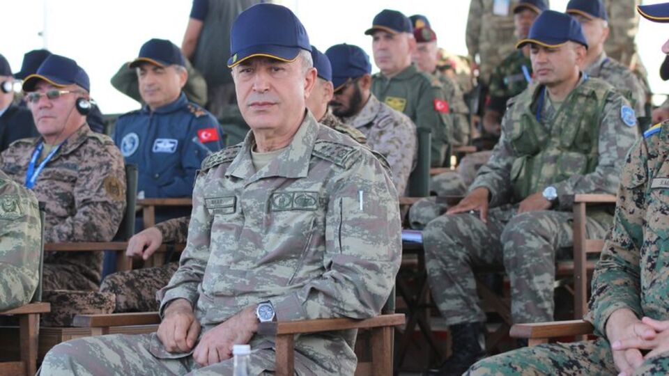 Org. Akar'dan 'Anneler Günü' mesajı