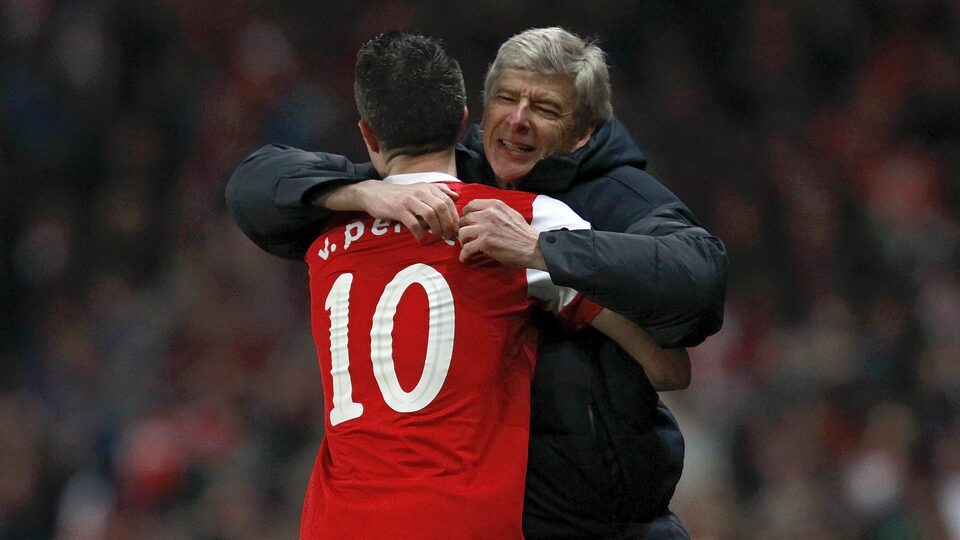 "Wenger benim futboldaki babamdı"