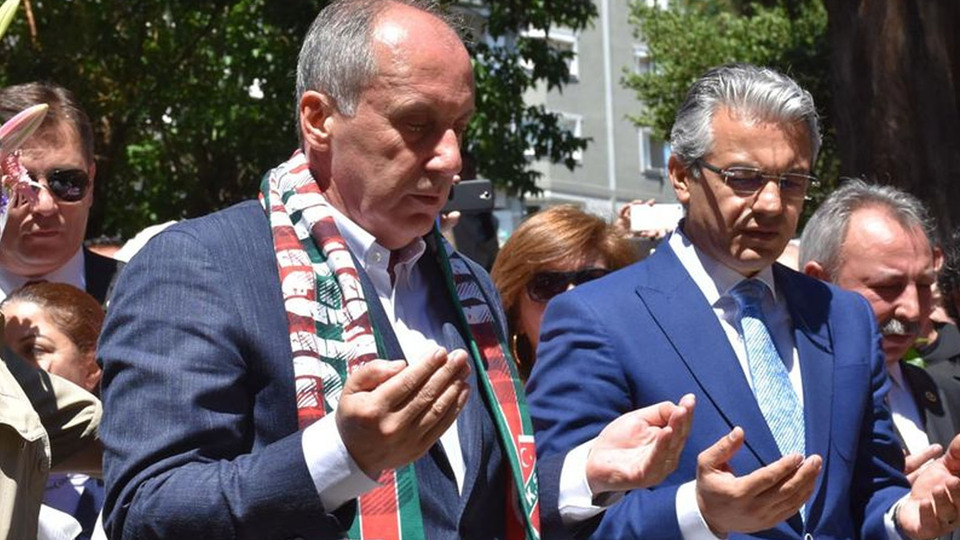 Muharrem İnce, Zübeyde Hanım'ın mezarını ziyaret etti