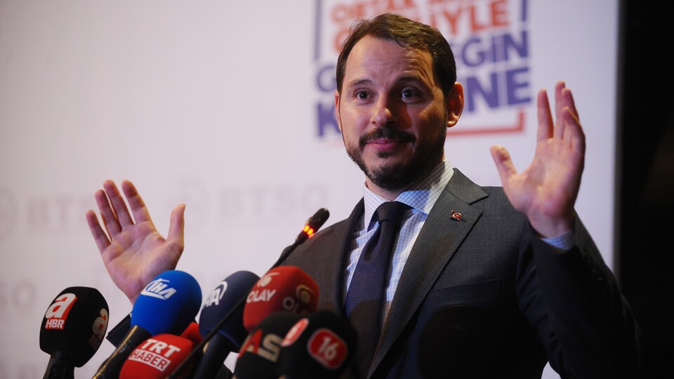 Bakan Albayrak'tan 'Anneler Günü' mesajı