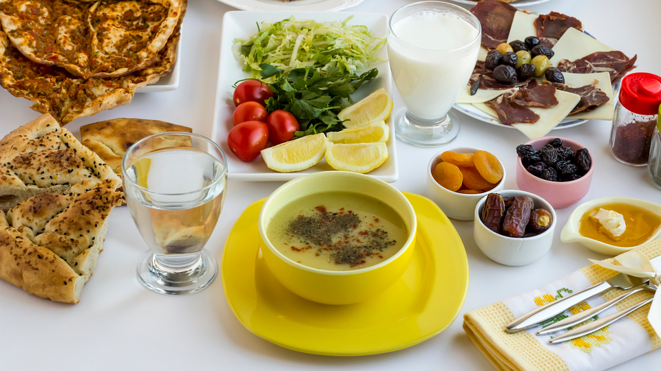 Oruç tutacak kişilere uyarı: İftarda çorbayı sona bırakın!