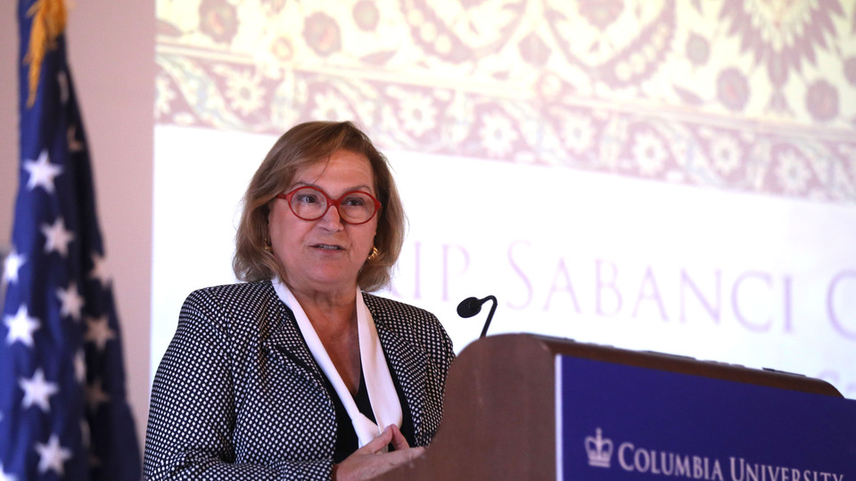 Yılın lideri ödülü Güler Sabancı'ya