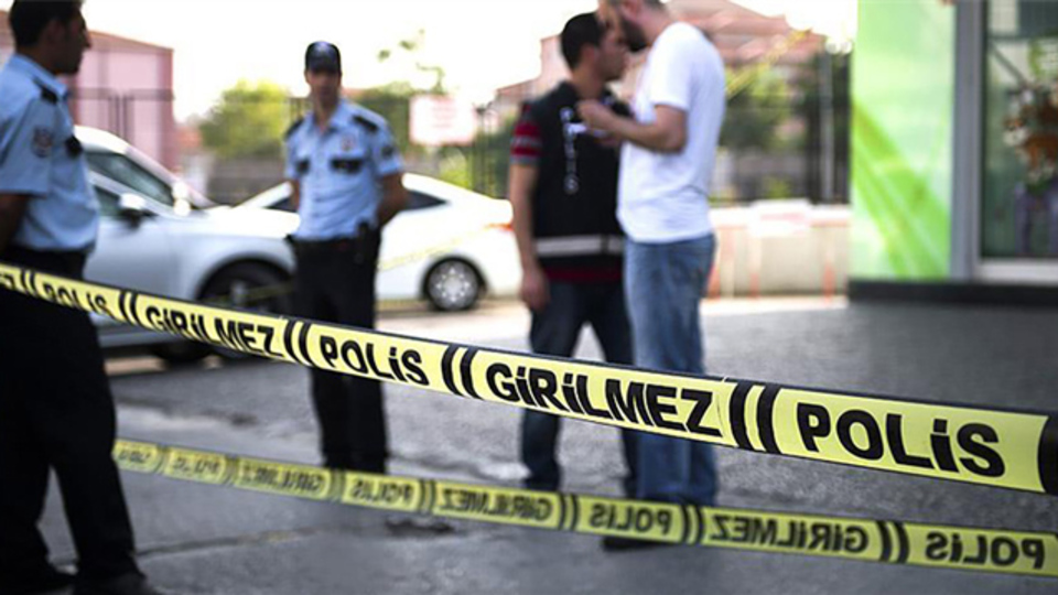 'Dur' ihtarına uymayıp polise ateş açtılar