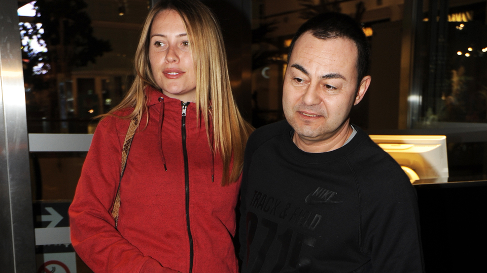 "Konuşmak istemiyorum, eşim kızıyor"