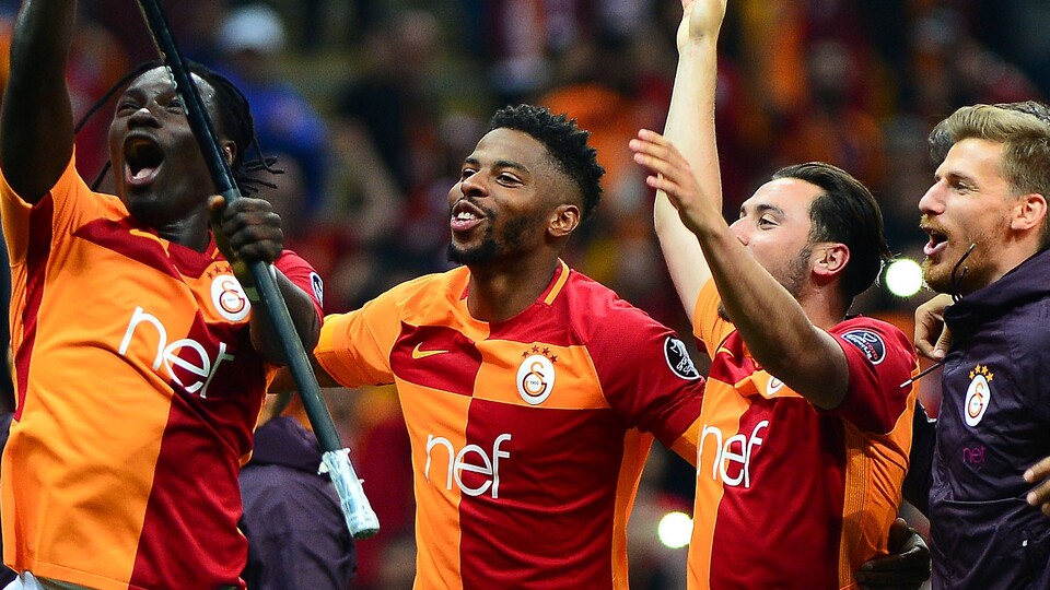 "Yine bir mayıs akşamı..."