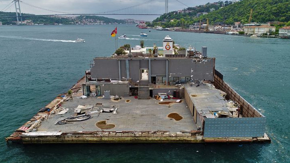 Galatasaray Adası kaderine terk edildi!