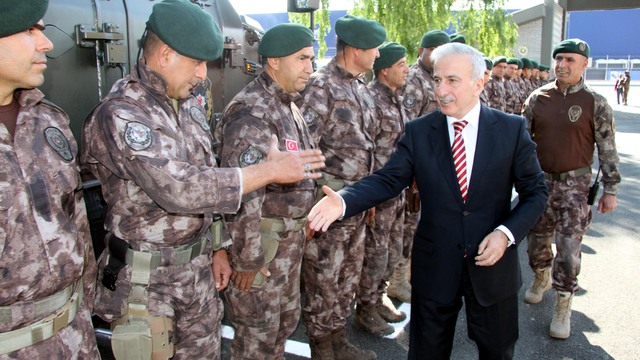 Özel Harekat polisleri görevlerinin ardından Afrin'den döndü