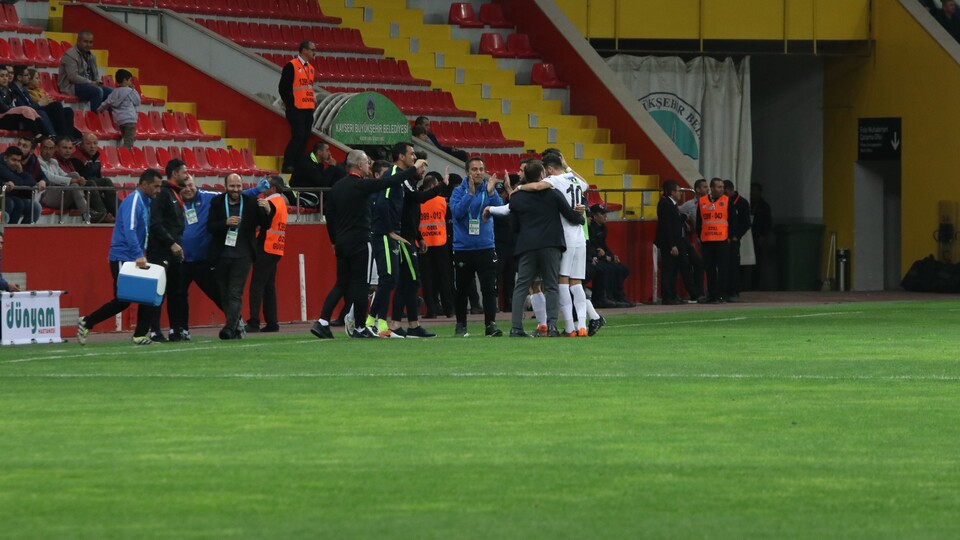 Akhisar kazandı, Osmanlıspor küme düştü