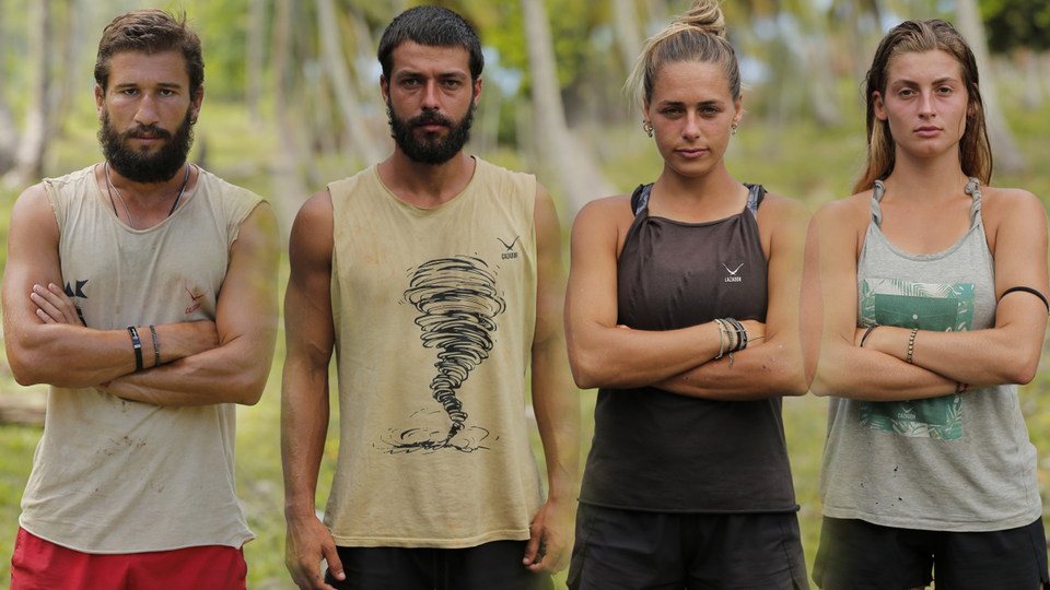 Kimin ailesi adaya geliyor?